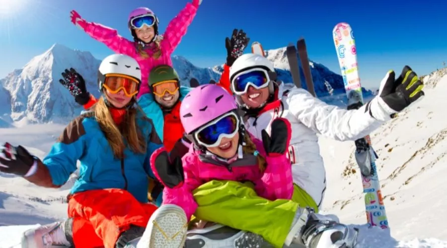 Winter and Summer Family Holidays: Seasonal Adventures for Every Generation Winter and summer family holidays | Hotel-gurus.com