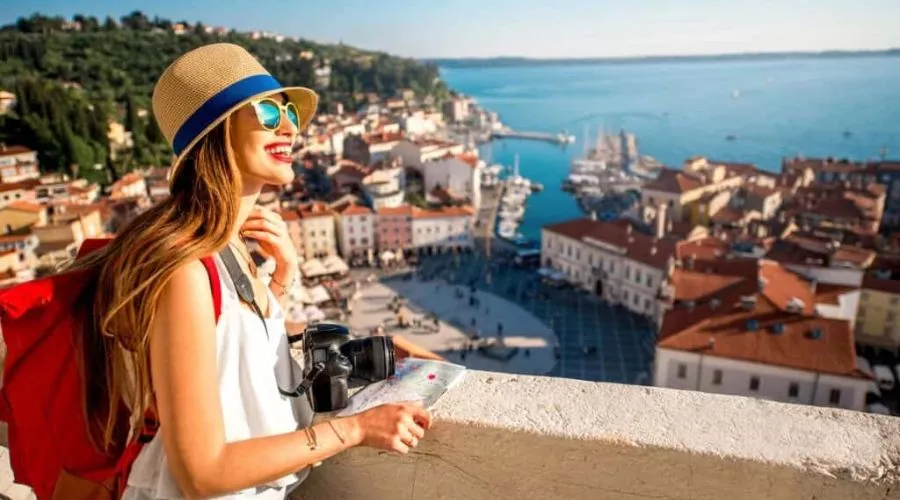 Safe Places for Solo Travelers: Confidently Explore the World on Your Own Safe places for solo travelers | Hotel-gurus.com