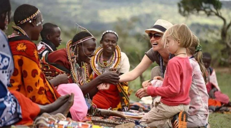 Local Lifestyle and Cultural Immersion: Experience Authentic Travel Top city highlights sightseeing | Hotel-gurus.com