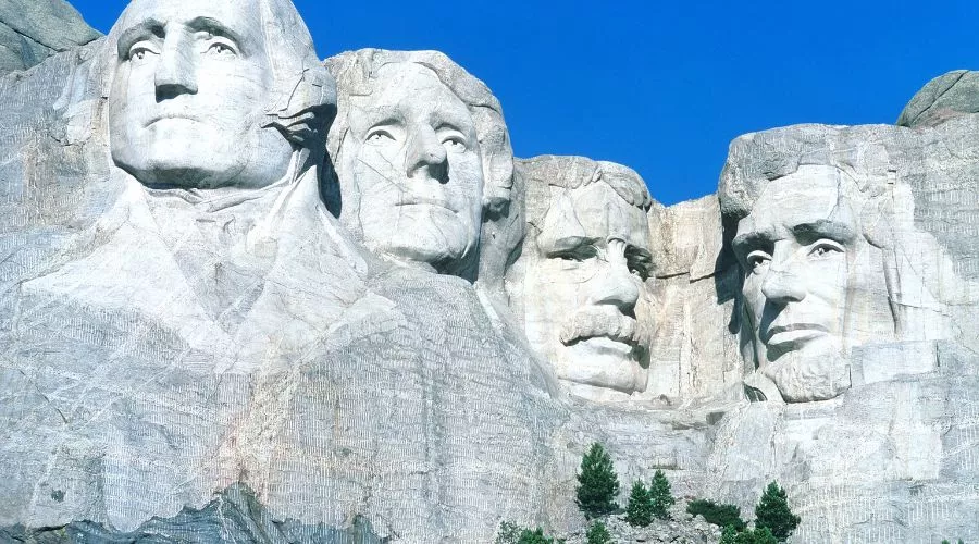 Top Historic Landmarks Around the World: A Journey Through Time Top historic landmarks around the world | Hotel-gurus.com