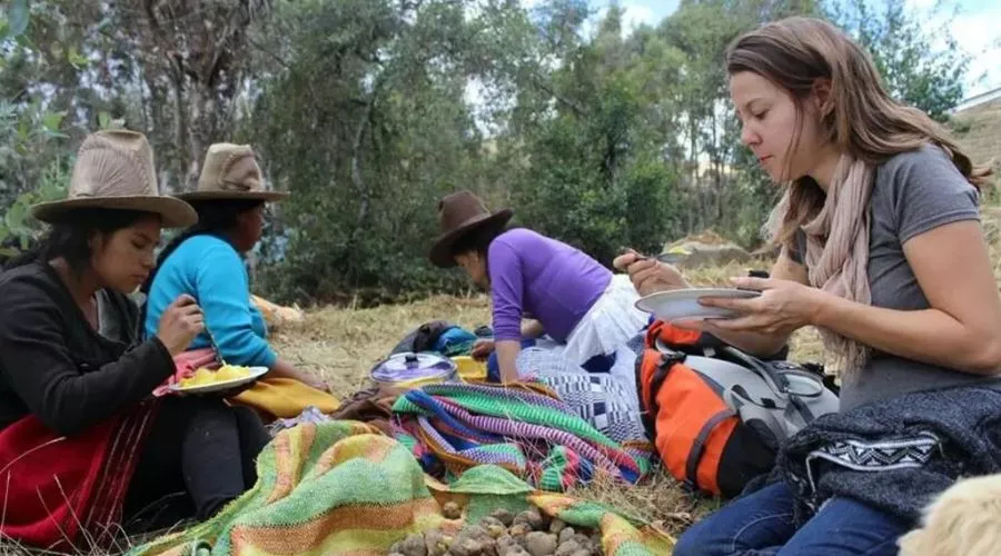 Local Lifestyle and Cultural Immersion: Experience Authentic Travel Local lifestyle and cultural immersion | Hotel-gurus.com